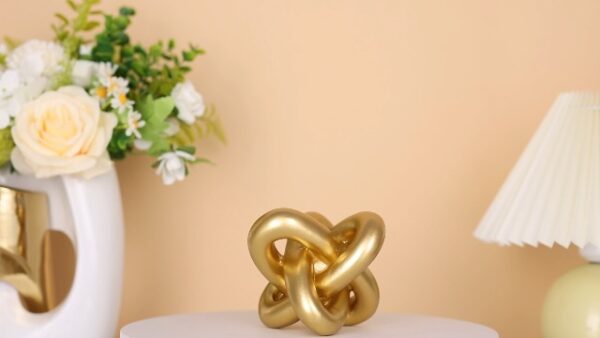 Gold Knot Decor Piece