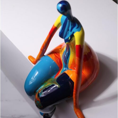 Splash lady sitting on edge