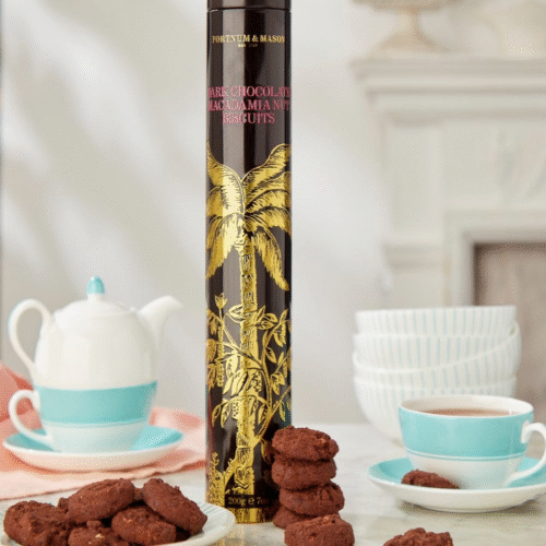 MER13060-FMDark_chocolate_macadamia_nuts_200g-0.jpeg F&MDark chocolate macadamia nuts 200g